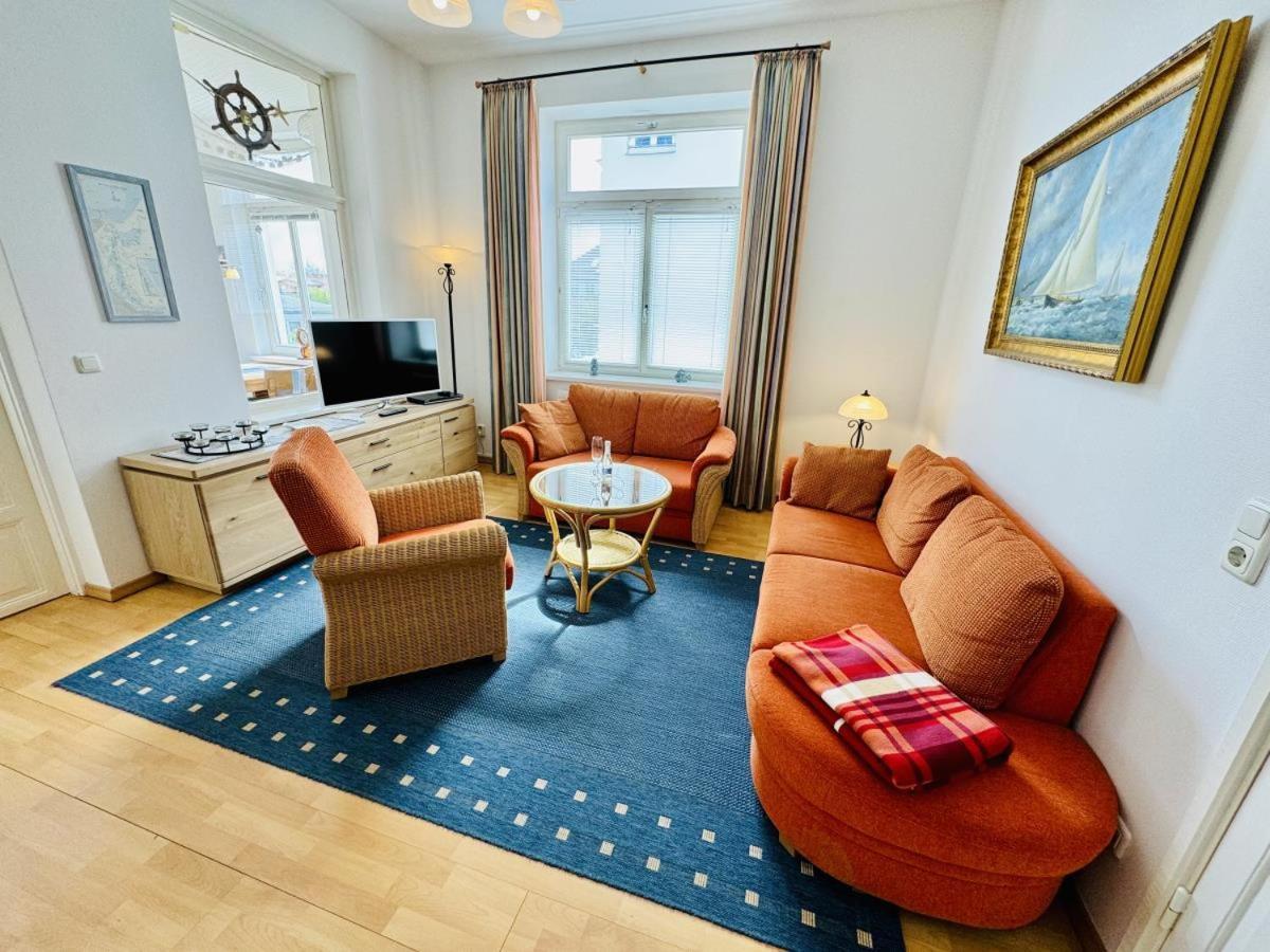 Diana/perle * Rostock